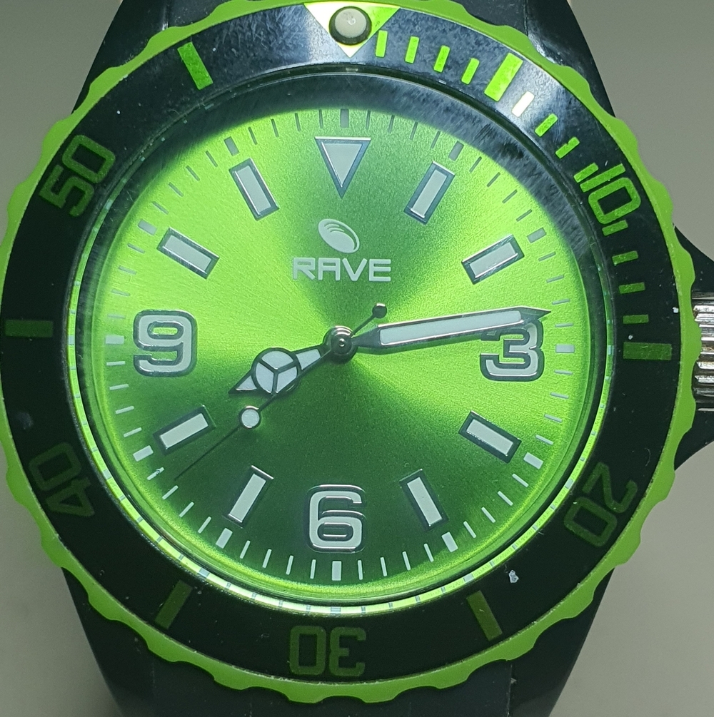10/$20 Rave RV1148 Black/Green Silicone Diver Style Men's Watch